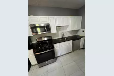 302 Dover Street, Bridgeport, CT 06610 - Photo 4