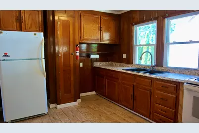 28 Aiken Street, Norwalk, CT 06851 - Photo 8