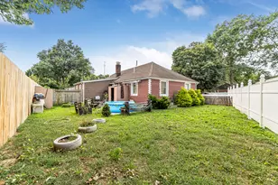 242 Pearl Harbor St, Bridgeport, CT 06610 - Photo 24