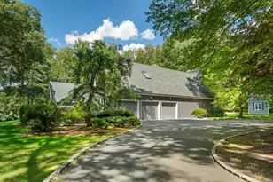 212 Fence Row Dr, Fairfield, CT 06824 - Photo 10