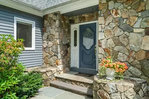 212 Fence Row Dr, Fairfield, CT 06824 - Photo 4