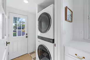 144 Shore Rd, Clinton, CT 06413 - Photo 26