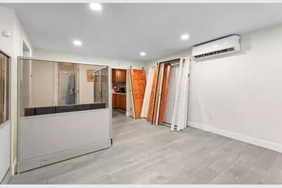 264 Vauxhall Street, New London, CT 06320 - Photo 8