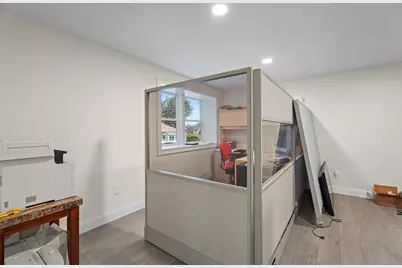 264 Vauxhall Street, New London, CT 06320 - Photo 10