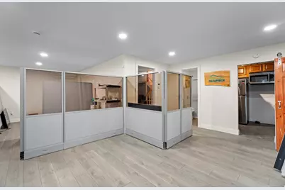 264 Vauxhall Street, New London, CT 06320 - Photo 6