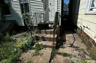 121 Fillmore St, New Haven, CT 06513 - Photo 2