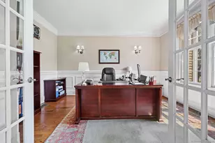 305 S Gate Ln, Fairfield, CT 06890 - Photo 4