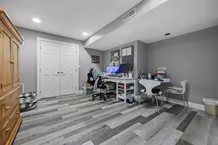 305 S Gate Ln, Fairfield, CT 06890 - Photo 32