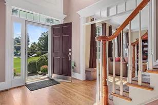 305 S Gate Ln, Fairfield, CT 06890 - Photo 2