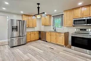 26 Kilmartin Ave, Bristol, CT 06010 - Photo 10