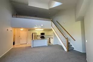 35 W Broad St, Stamford, CT 06902 - Photo 4