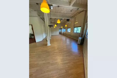 17 North Washington Street, Plainville, CT 06062 - Photo 4