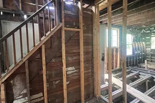 48 Lake St, Norwich, CT 06360 - Photo 2