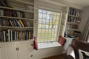 14 Quassuk Rd, Woodbury, CT 06798 - Photo 10