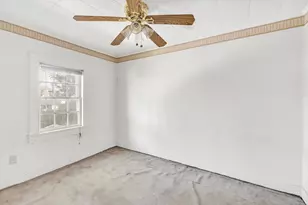 22 Sims St, Bridgeport, CT 06604 - Photo 18