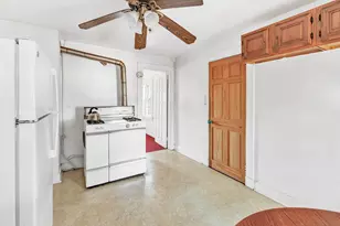 22 Sims St, Bridgeport, CT 06604 - Photo 10