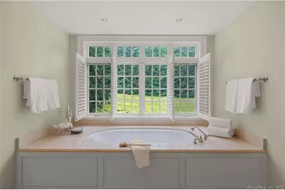 62 Summersweet Lane, New Canaan, CT 06840 - Photo 26