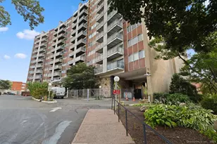 30 Woodland St, Hartford, CT 06105 - Photo 2