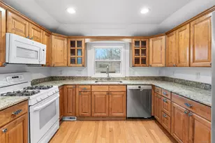 20 Georgetown Rd, Weston, CT 06883 - Photo 4