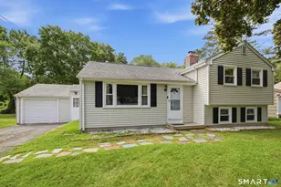 15 Lin Sal St, Windsor Locks, CT 06096 - Photo 4