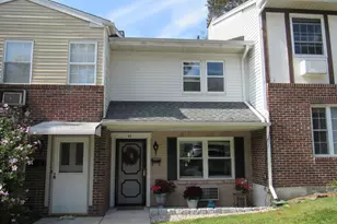 27 Surrey Ln, Torrington, CT 06790 - Photo 2