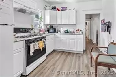 75 Sanford Avenue, Bridgeport, CT 06604 - Photo 8