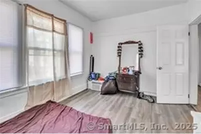 75 Sanford Avenue, Bridgeport, CT 06604 - Photo 6
