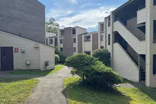 123 Burgundy Hill Ln, Middletown, CT 06457 - Photo 16