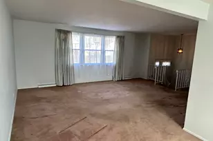 47 Williamson Rd, Hamden, CT 06517 - Photo 4