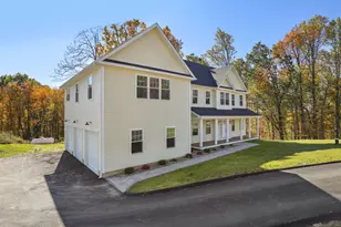 19 A Apache Dr, Brookfield, CT 06804 - Photo 2