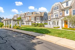 103 Main St, Stonington, CT 06378 - Photo 2