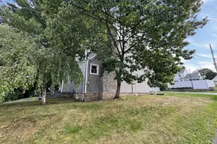 1265 Lindley St, Bridgeport, CT 06606 - Photo 6