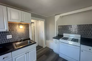 16 Lake St, Middletown, CT 06457 - Photo 4