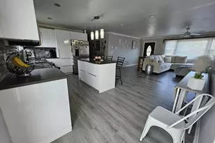 2 F St, Derby, CT 06418 - Photo 6