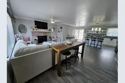 2 F Street, Derby, CT 06418 - Photo 2