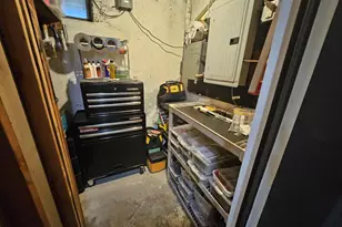 2 F St, Derby, CT 06418 - Photo 22