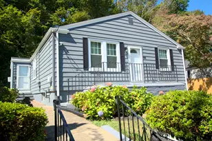 44 Huntington Ave, New Haven, CT 06512 - Photo 2
