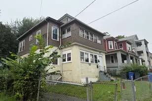 87 Mansfield St, Hartford, CT 06154 - Photo 2