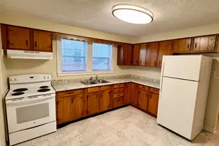 132 N Elm St, Torrington, CT 06790 - Photo 2