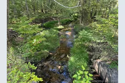 87 Fort Shantok Road, Montville, CT 06382 - Photo 2