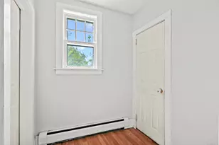 23 Hotchkiss St, Middletown, CT 06457 - Photo 10