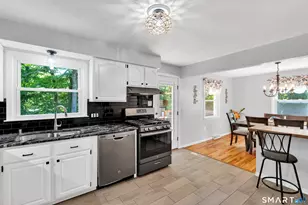 17 Briarwood Ln, Branford, CT 06405 - Photo 4