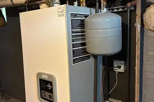 27 Harding Ave, Newington, CT 06111 - Photo 36