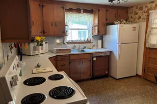 27 Harding Ave, Newington, CT 06111 - Photo 10