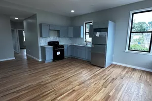 49 Hill St, Waterbury, CT 06704 - Photo 2