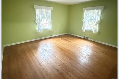 8 Nelson Place, Fairfield, CT 06825 - Photo 16