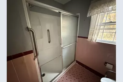 8 Nelson Place, Fairfield, CT 06825 - Photo 14