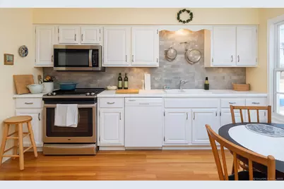 19 Prospect Ridge #APT 14, Ridgefield, CT 06877 - Photo 6