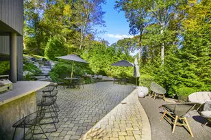 210 Red Fox Rd, Stamford, CT 06903 - Photo 22