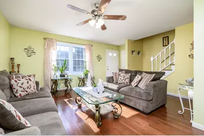 209 Seaside Avenue #APT 2, Stamford, CT 06902 - Photo 2